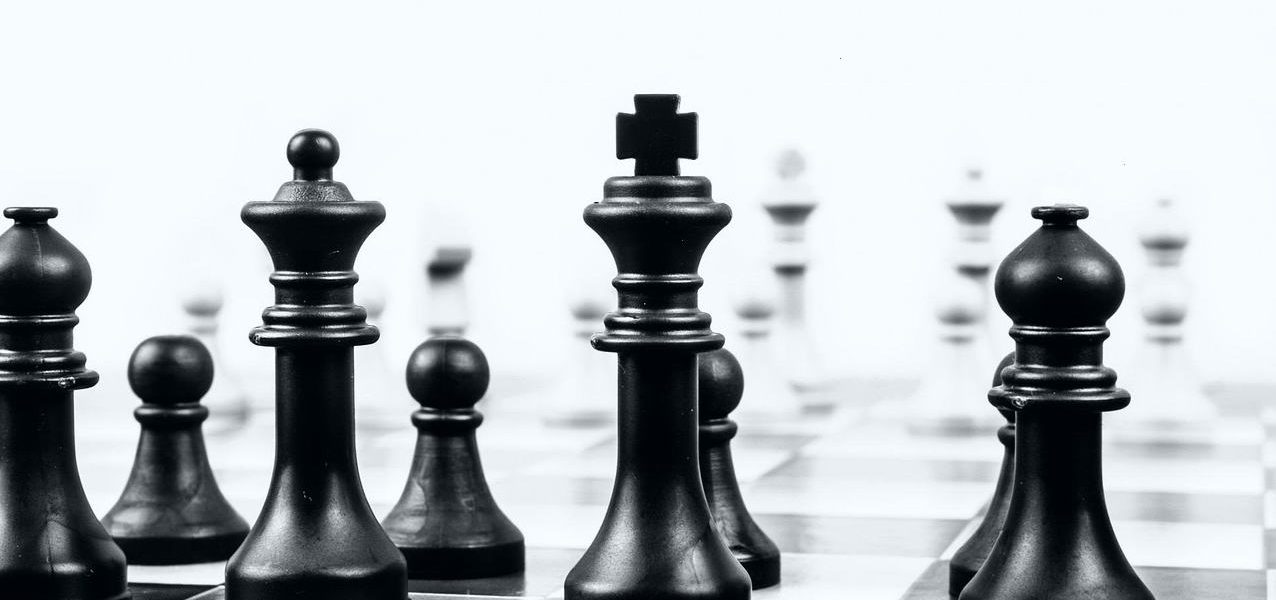 掼蛋反扑技巧进阶手册 | 米兰体育教你读懂对手心理与牌型逻辑
